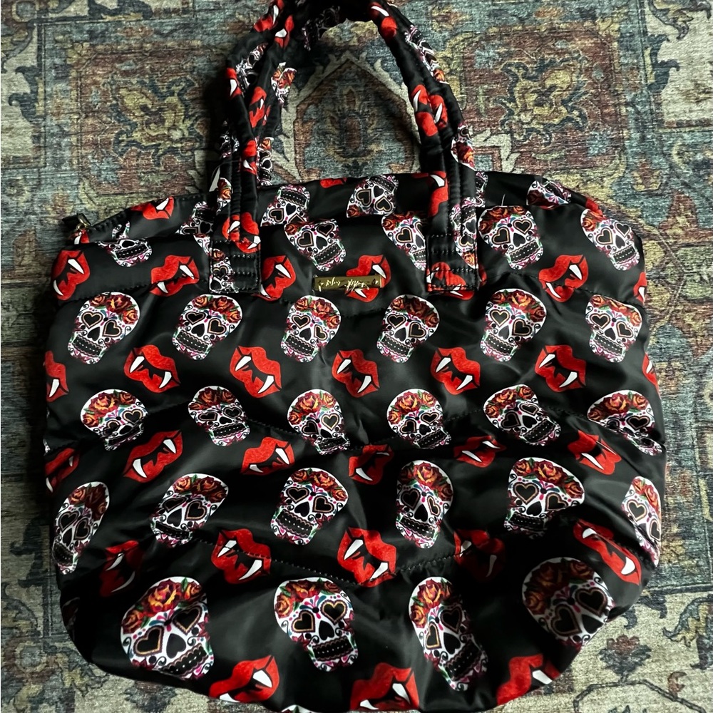 BNWT BETSWY JOHNSON skull/vampire tote
